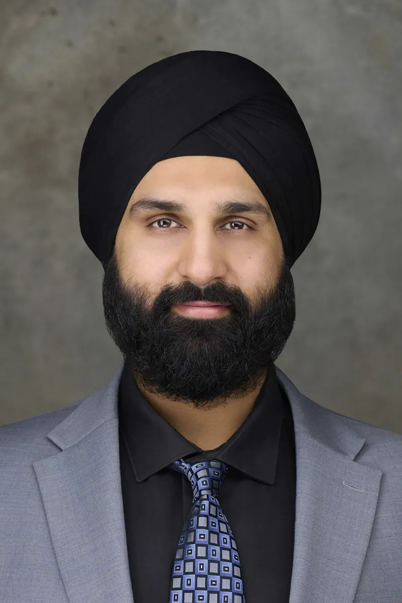 Sukh Sangha - BARR LLP_800x1200